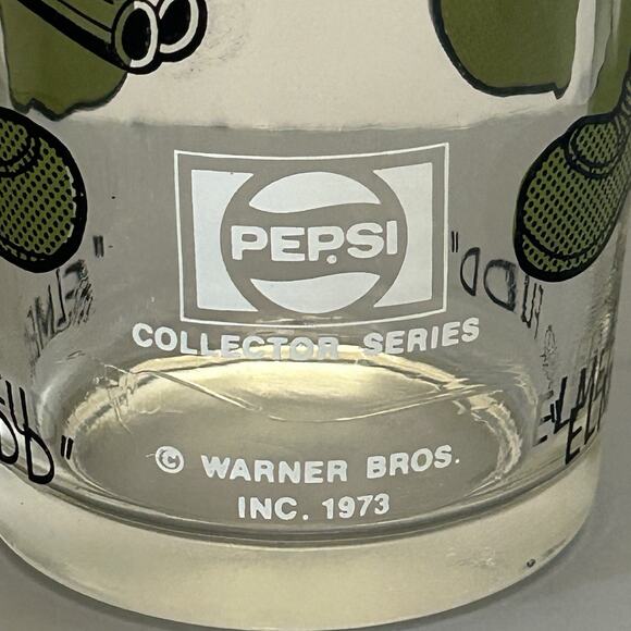 1973 Pepsi Collector Glasses Series Looney Tunes Bugs Bunny & Elmer Fudd #9 - Picture 4 of 8